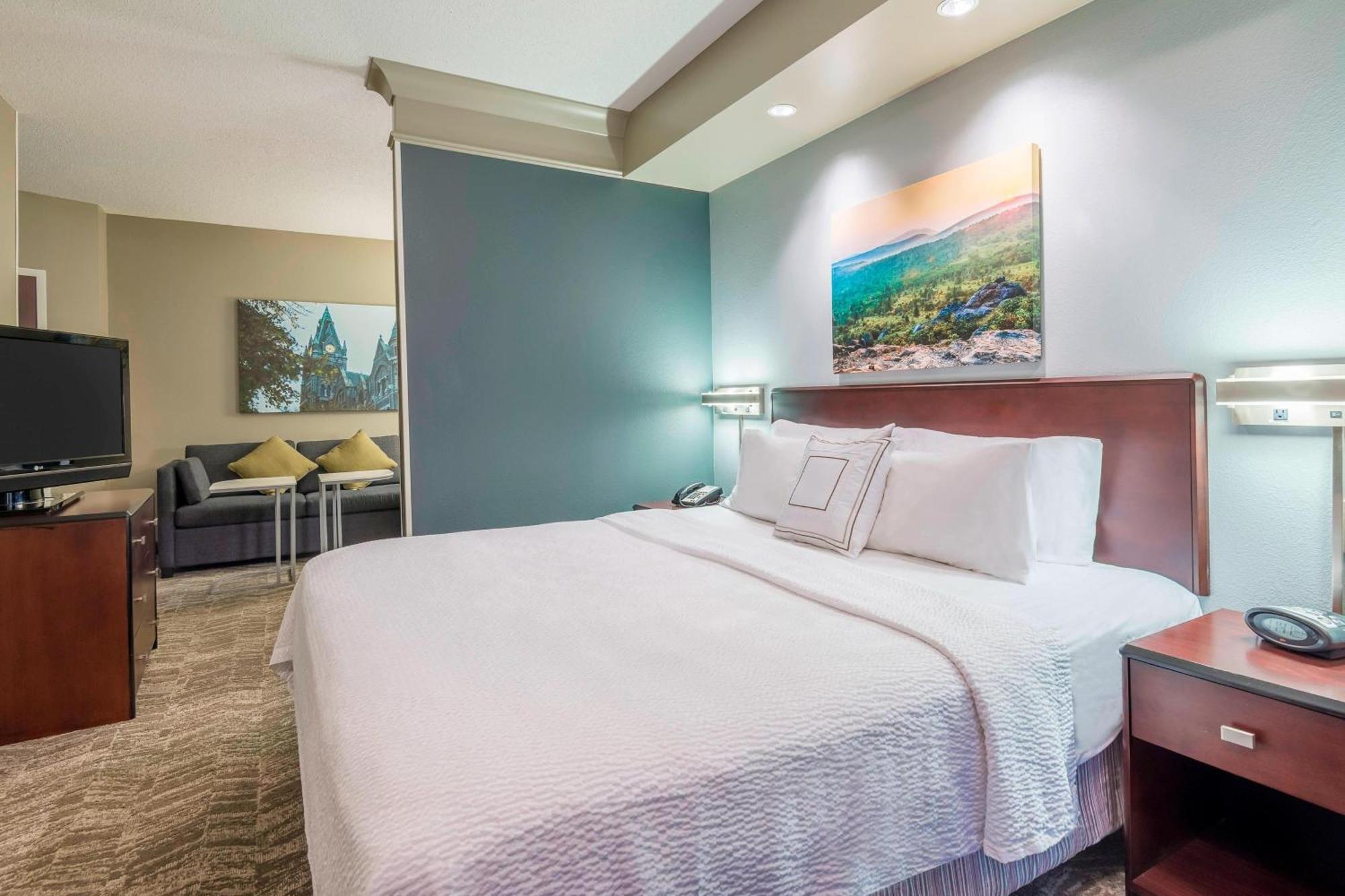 Springhill Richmond Northwest Hotel